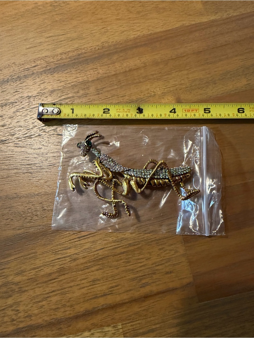 Gold Rhinestone Praying Mantis Reptile Brooch - Decorative Pet Reptile Accent